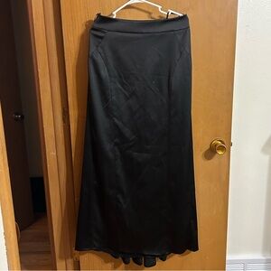 Cachet Black Lined Skirt with Pleat Back Size 8